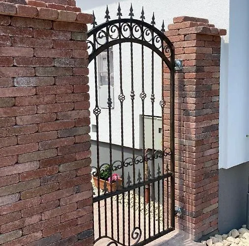 Fazekas Vendeghaz Penzion 3*