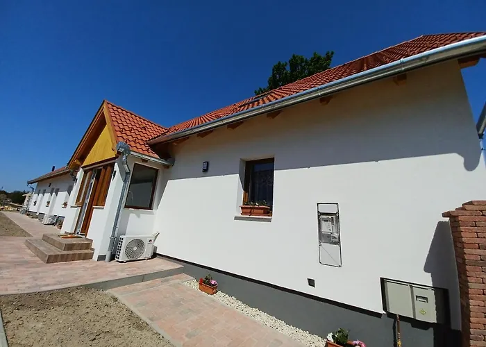 Fazekas Vendeghaz Balatonkeresztúr