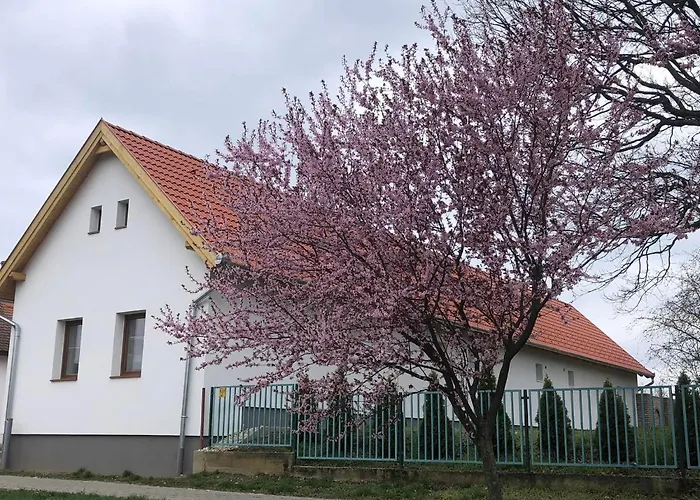 Fazekas Vendeghaz Penzion Balatonkeresztúr