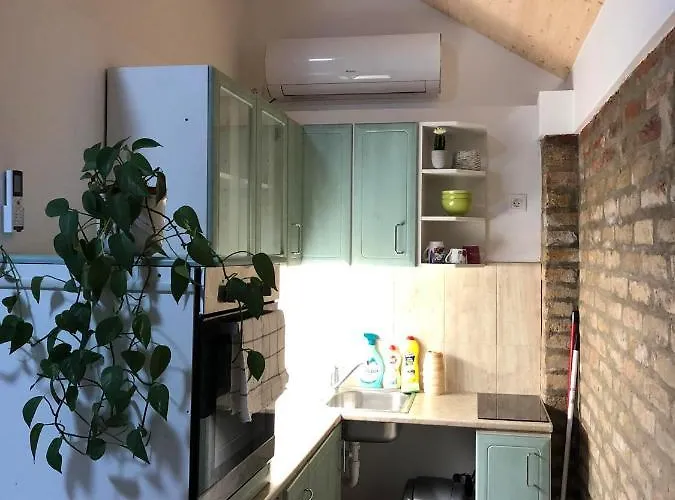 Fazekas Vendeghaz Balatonkeresztúr